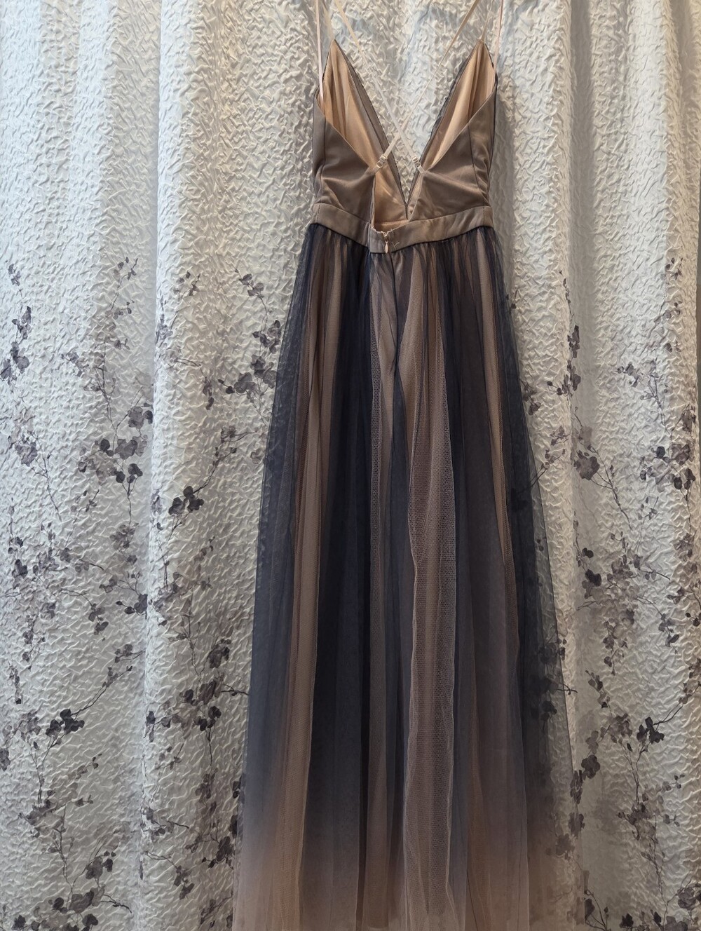 Maniju Elegant V-Neck Tulle Evening /Prom Gown in Taupe and Navy - Picture 6 of 13